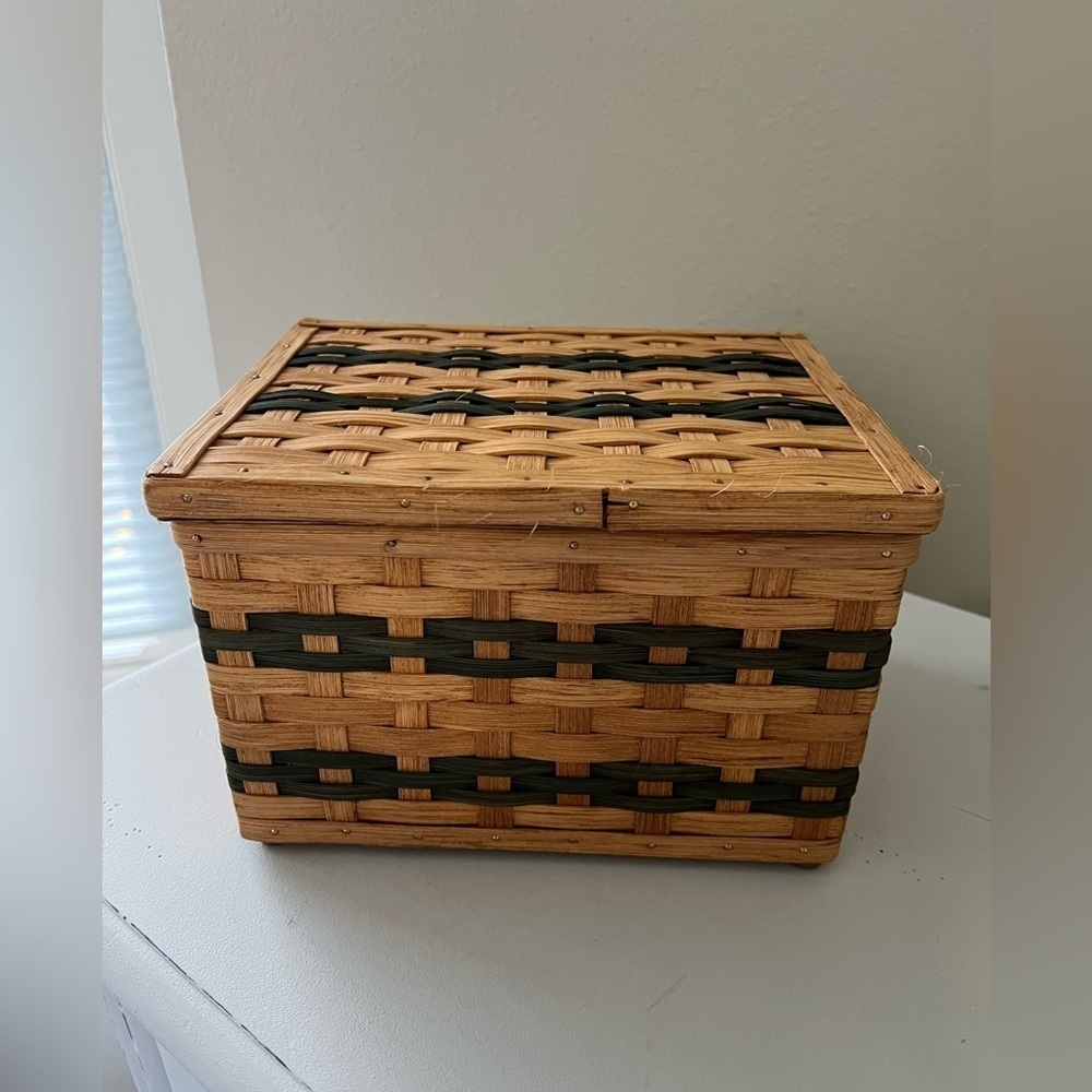 Amish Basket Lidded | Mini Chest | Handmade Signed Gingerich | Ohio 2015.